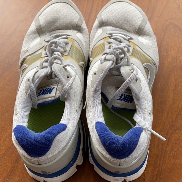 Men's Nike running shoes - Picture 7 of 9